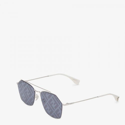 FENDI-EYELINE